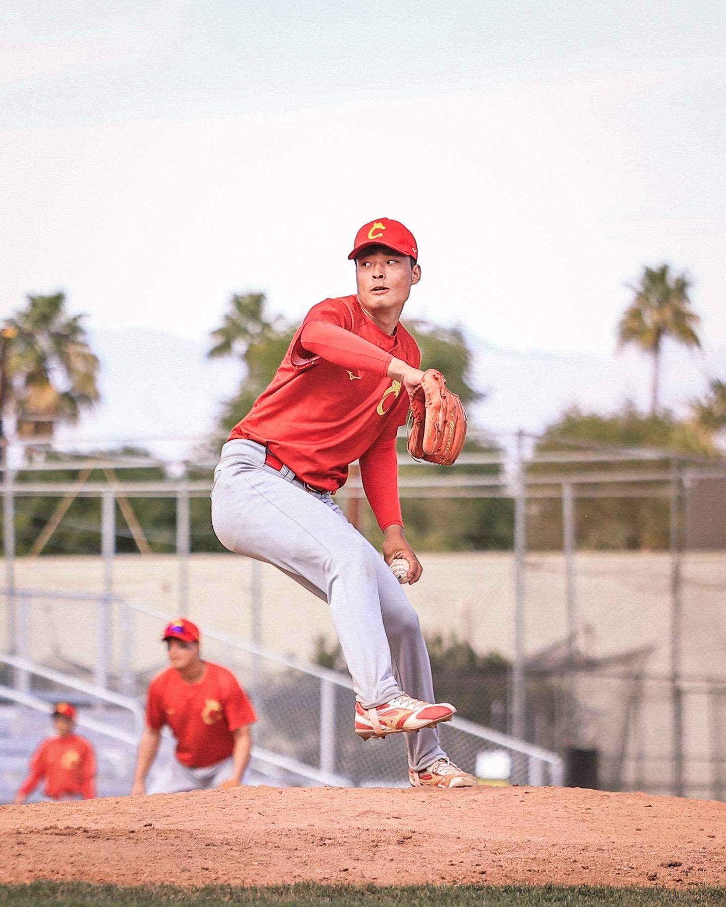 棒球选手发挥出色，荣膺最佳MVP