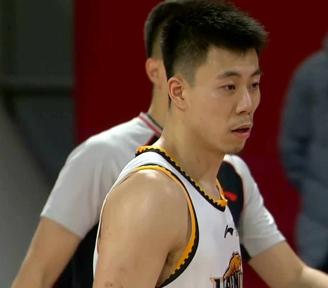 广州队绝杀福建队,张镇麟高光表现 广州队绝杀福建队,张镇麟高光表现