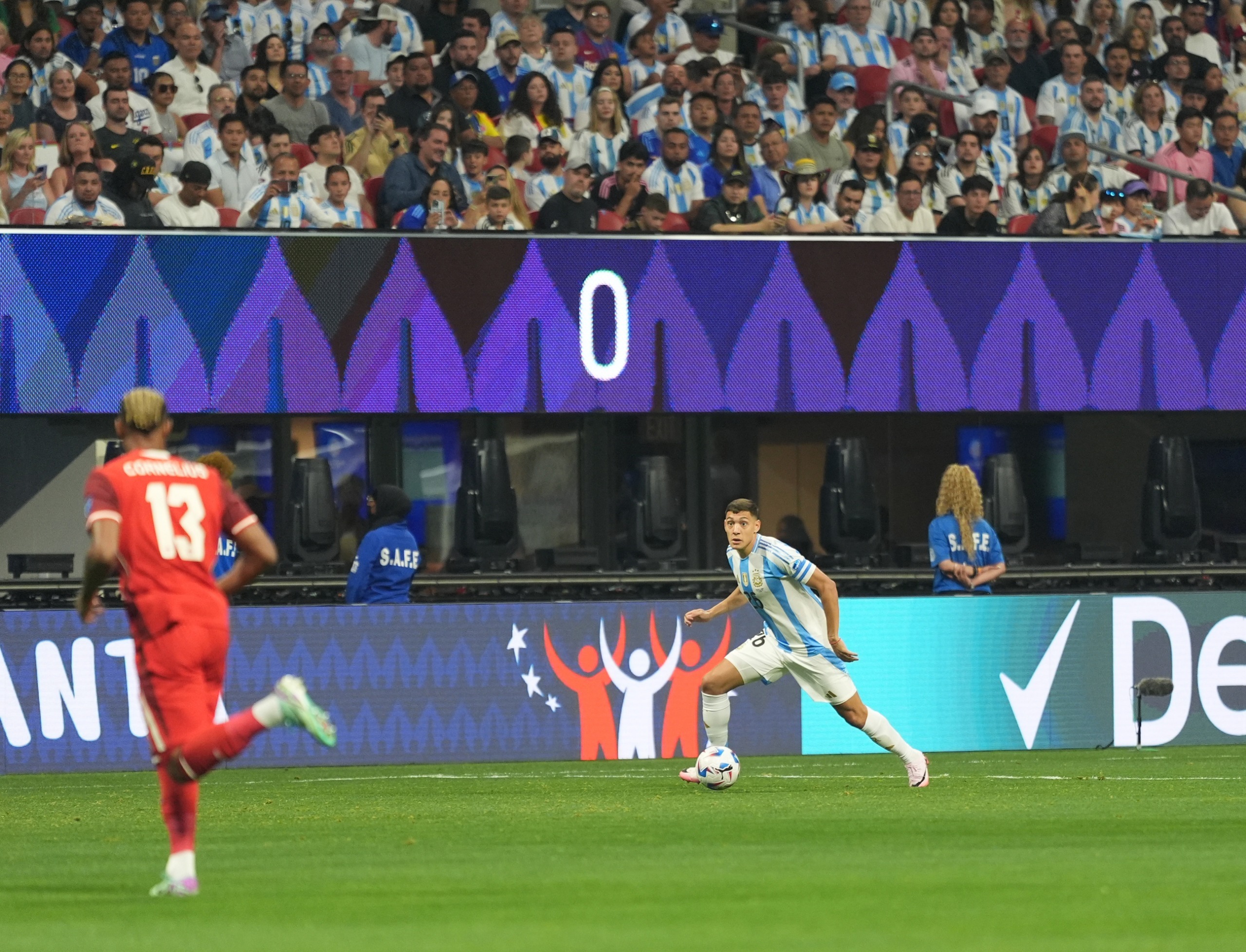 曼联鏖战阿根廷,卡拉斯科扛起全队 曼联鏖战阿根廷,卡拉斯科扛起全队