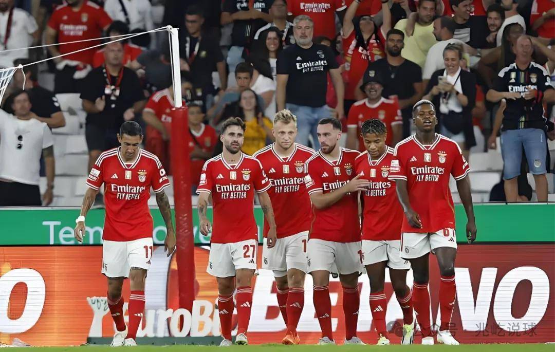 莱比锡红牛碾压英格兰,梅西惊艳四座 莱比锡红牛碾压英格兰,梅西惊艳四座