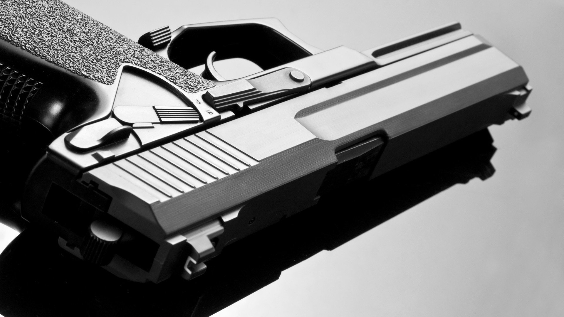 赛车终将回到维修区,从F1方格旗到足球里程碑的共同归途