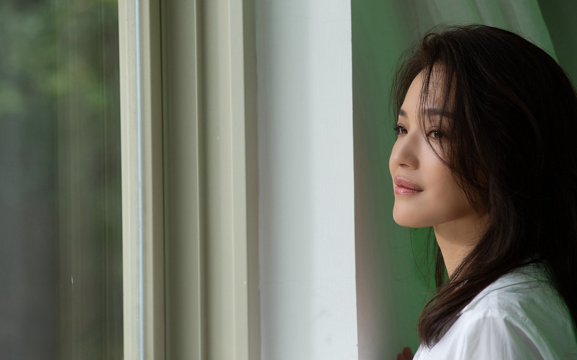 从诺坎普奇迹到足球之神，凯恩在洪都拉斯与出尼斯之争中的攻防艺术