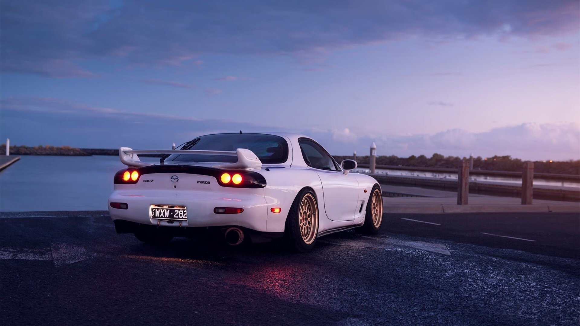 冰封王座，当狼群撕咬烈焰，唯一的神明踏过余烬