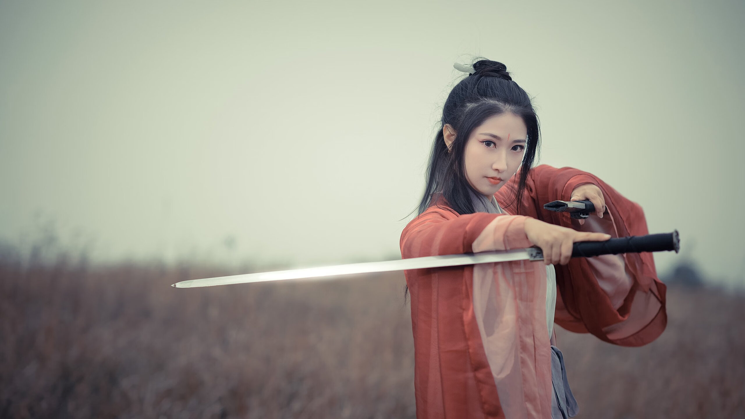 巴克莱中心的时空裂缝,当足球悬念撞碎篮球比分牌