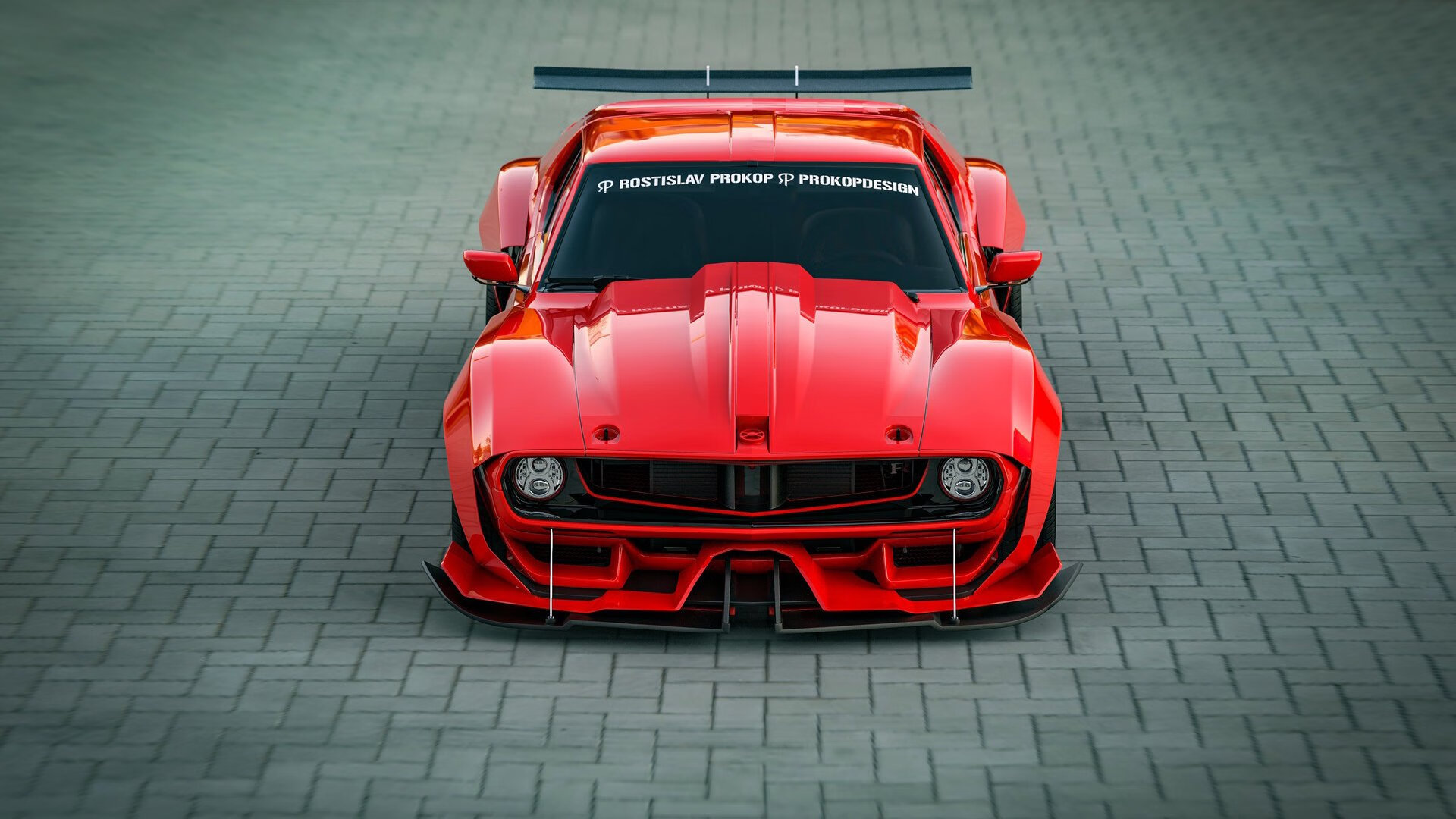 深夜引擎的独奏，孔德在F1街道赛之夜的制胜献礼